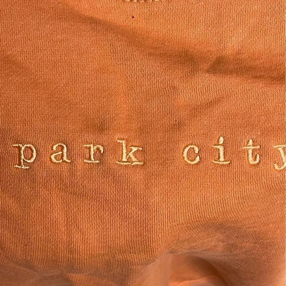 Orange coral Park City sweatshirt by Outfitter Trading Co. women’s small. - Picture 4 of 6